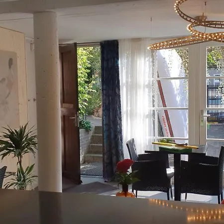 Waar Maas & Waal..... Apartment Woudrichem Exterior photo